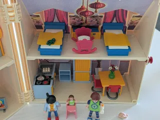 Casa Playmobil 5167 con figuras y accesorios