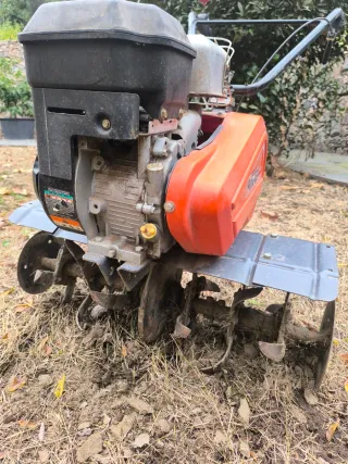 Motoazada Oleo-Mac MH180