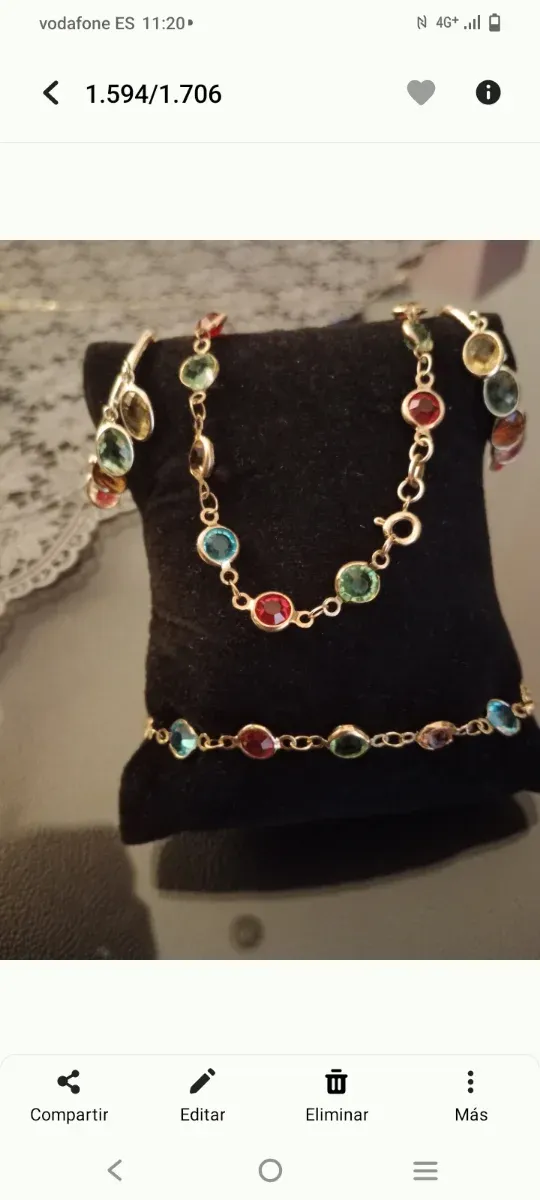 Juego de bisutería dorado con piedras