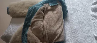 Chaqueta pelo niña beige y turquesa