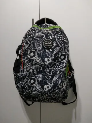 Mochila escolar CoolPack con estampado