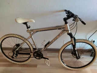Bicicleta GT Avalanche 1.0 Talla L