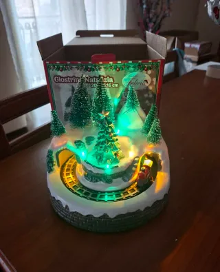 Giostrina Natalizia con trenino e luci