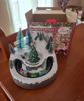 Giostrina Natalizia con trenino e luci