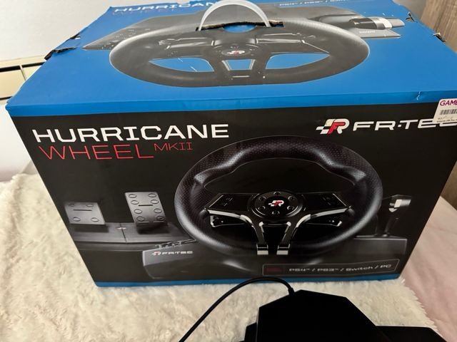 Volante FR-TEC Hurricane MKII con Pedales