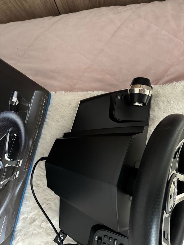 Volante FR-TEC Hurricane MKII con Pedales