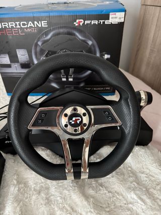Volante FR-TEC Hurricane MKII con Pedales