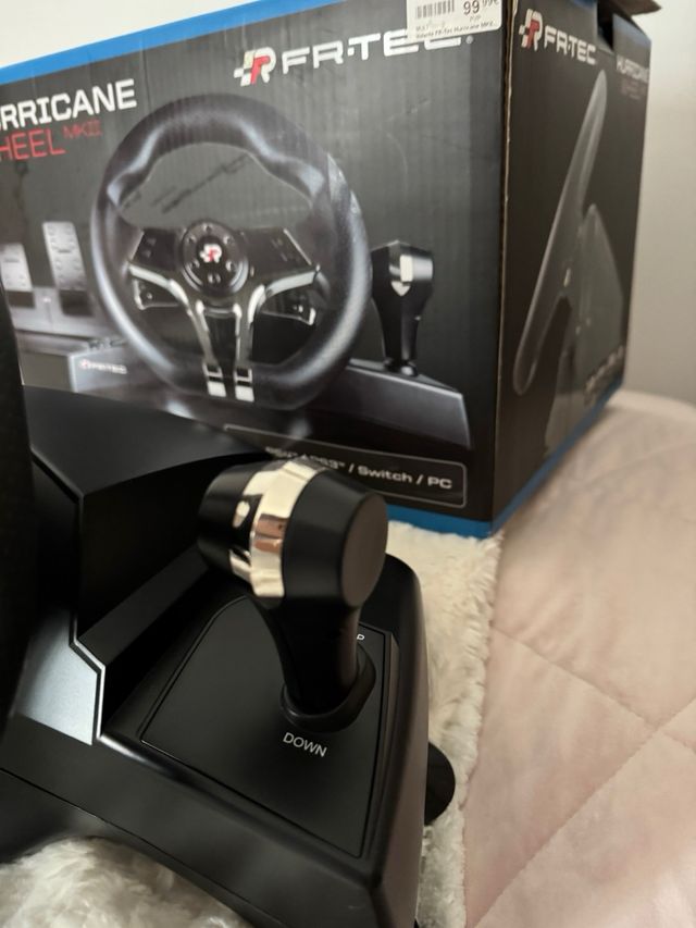 Volante FR-TEC Hurricane MKII con Pedales