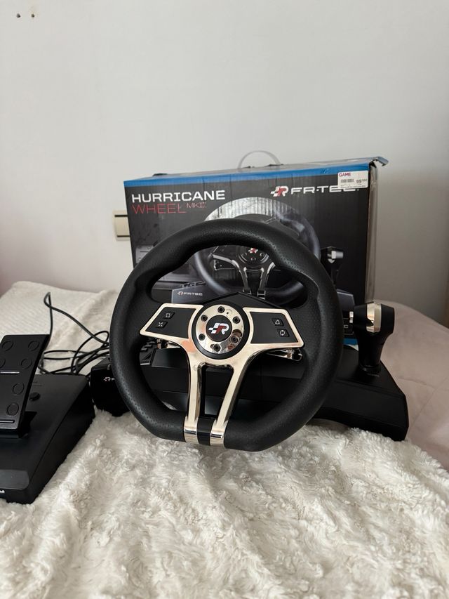 Volante FR-TEC Hurricane MKII con Pedales