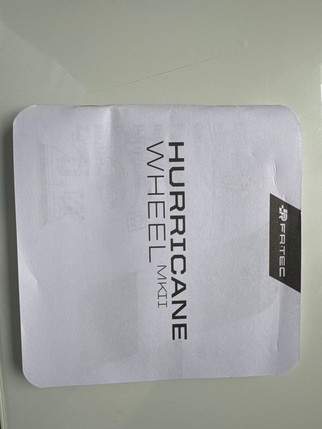 Volante FR-TEC Hurricane MKII con Pedales