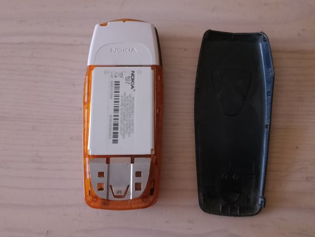 TELÉFONO MÓVIL NOKIA 3510 PARA PIEZAS