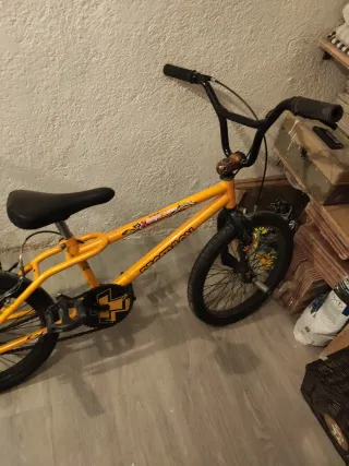 Bicicleta BMX Naranja