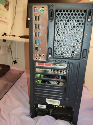 PC Gaming XEON con Windows 11