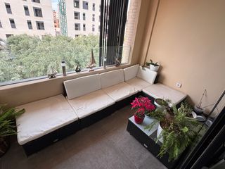 Rinconera nera e bianca per terrazzo/giardino