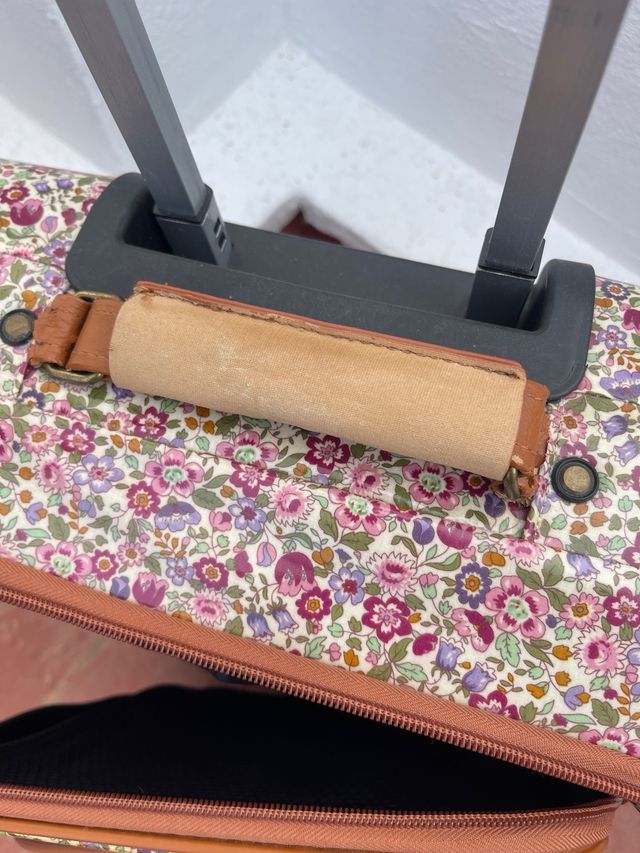 Maleta de cabina floral material impermeable