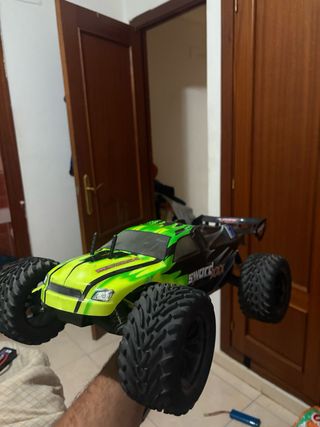 Coche teledirigido SWORD 300