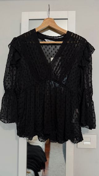 Blusa Negra Plumeti nueva con etiqueta