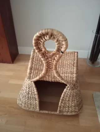 Dolce culla vintage Ikea in vimini, rattan e legno