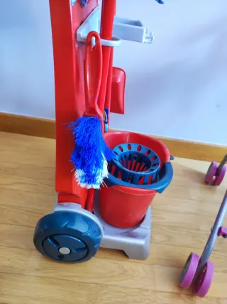 Carrito limpieza y silla de paseo infantil