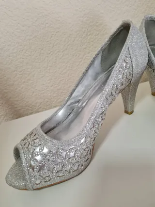 Zapatos de fiesta plateados talla 39