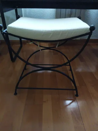 Descalzadora forja beige y negra