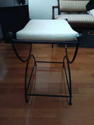 Descalzadora forja beige y negra