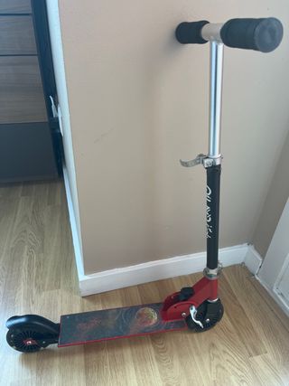 Monopatín infantil con ruedas luminosas