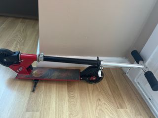 Monopatín infantil con ruedas luminosas