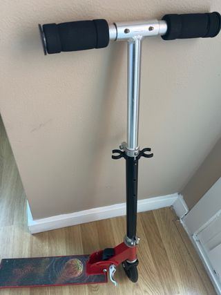 Monopatín infantil con ruedas luminosas