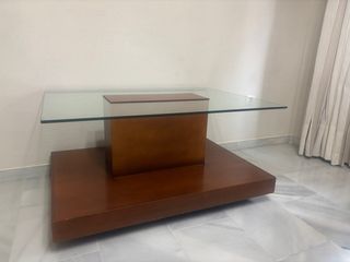 Tavolo basso design in legno massello e cristallo