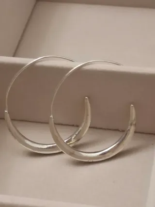 Pendientes Aro Plata y Negro Modernos