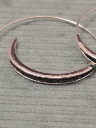 Pendientes Aro Plata y Negro Modernos