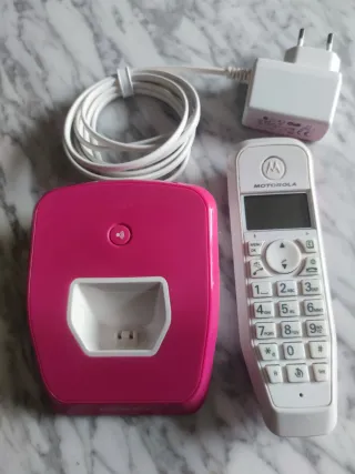 Teléfono Inalámbrico Motorola Base y Cargador