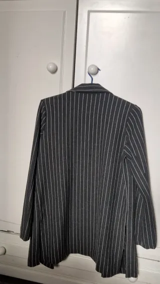 Blazer Raya Diplomática Gris y Blanca