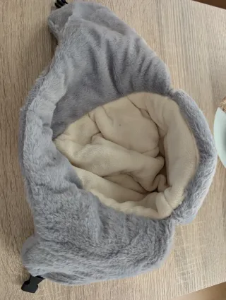 Gorro de invierno pelo gris con orejeras