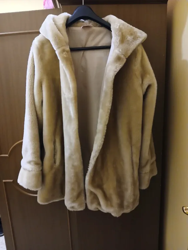 Chaquetón de pelo beige talla única