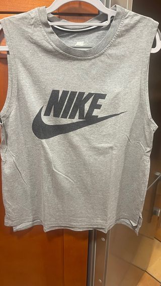 Camiseta sin mangas Nike gris