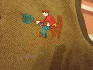 Gilet uomo con ricamo orso e cacciatore