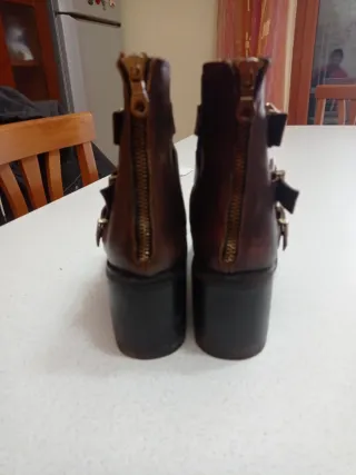 Stivali donna marroni con fibbie