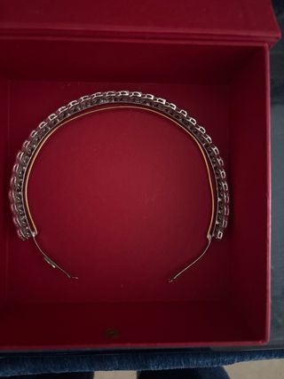 Tiara circonita bañada en plata