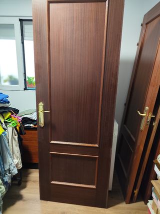 Puertas de madera interiores