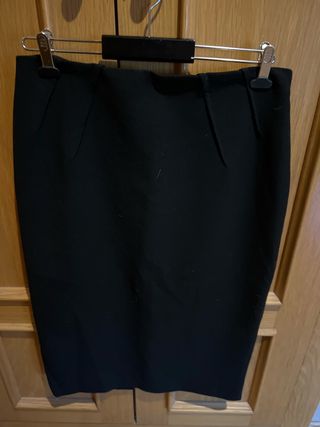 Falda negra elegante