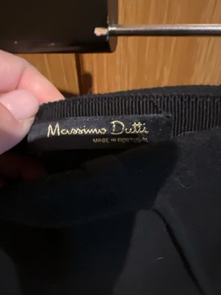 Falda negra elegante