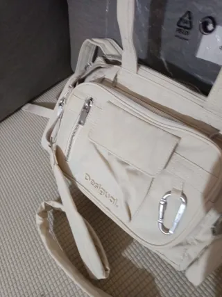 Mochila y bandolera Desigual beige