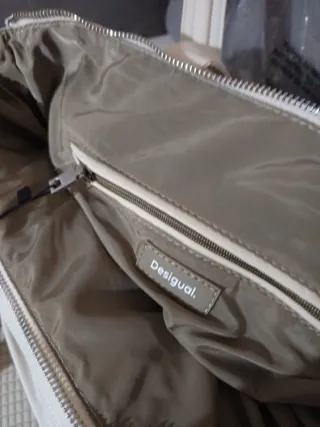 Mochila y bandolera Desigual beige