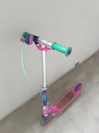 Patinete infantil rosa y morado