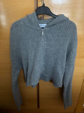 Jersey Bershka gris cremallera talla S