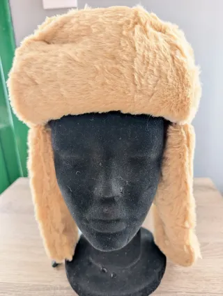 Gorro de invierno pelo khaki con orejeras