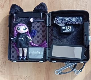 Muñeca Na Na Na Surprise Black Kitty Mochila