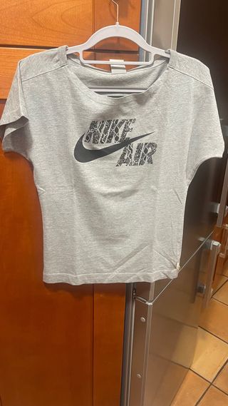 Camiseta Nike Manga Corta Gris
